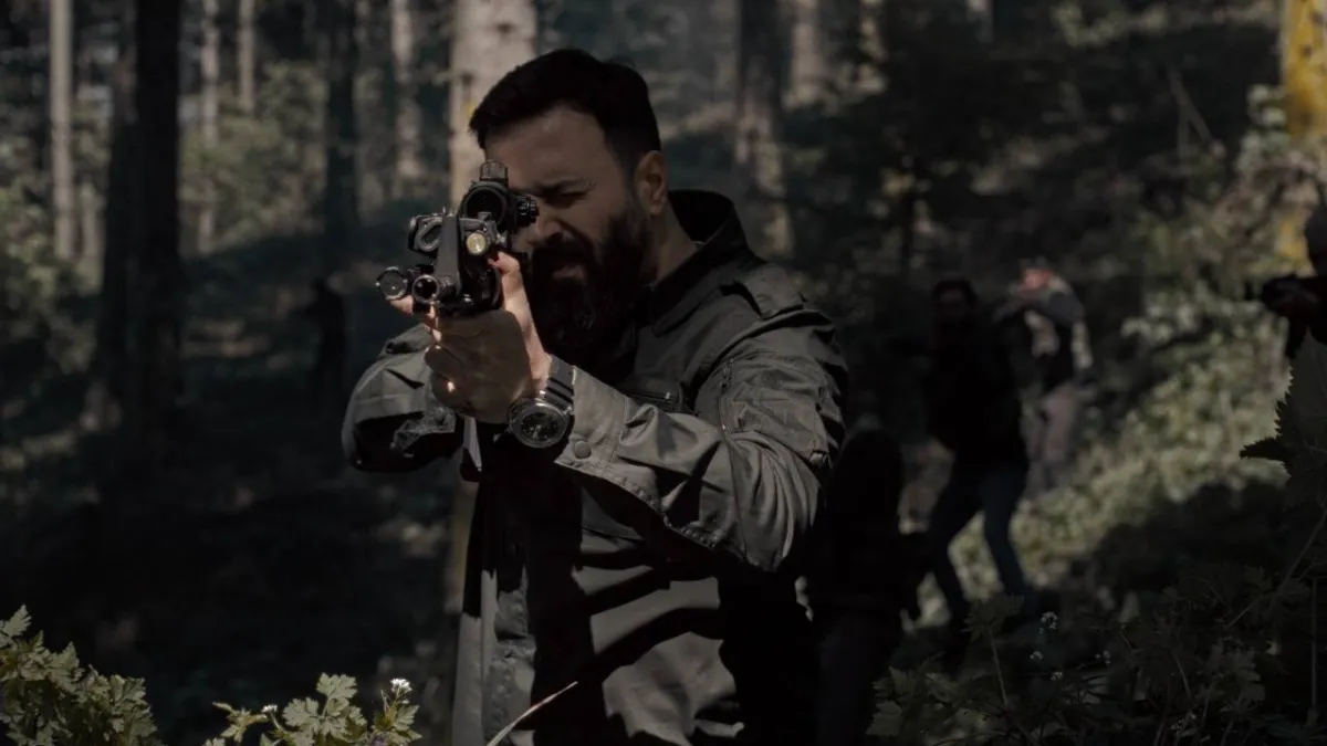 تيم حسن في لقطة من فيلم "الهيبة" - الصورة من المركز الإعلامي لشركة عرب موشن