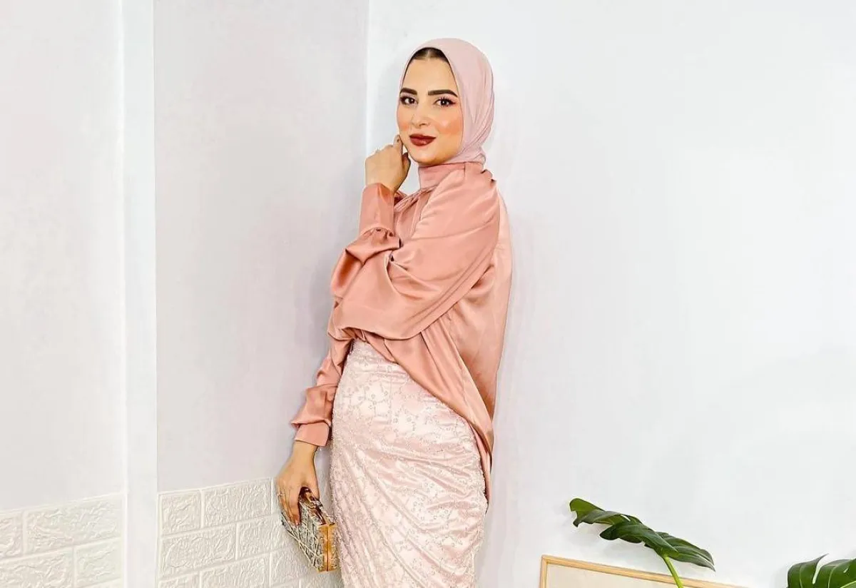 لفات حجاب باللون الزهري من جهاد البنا