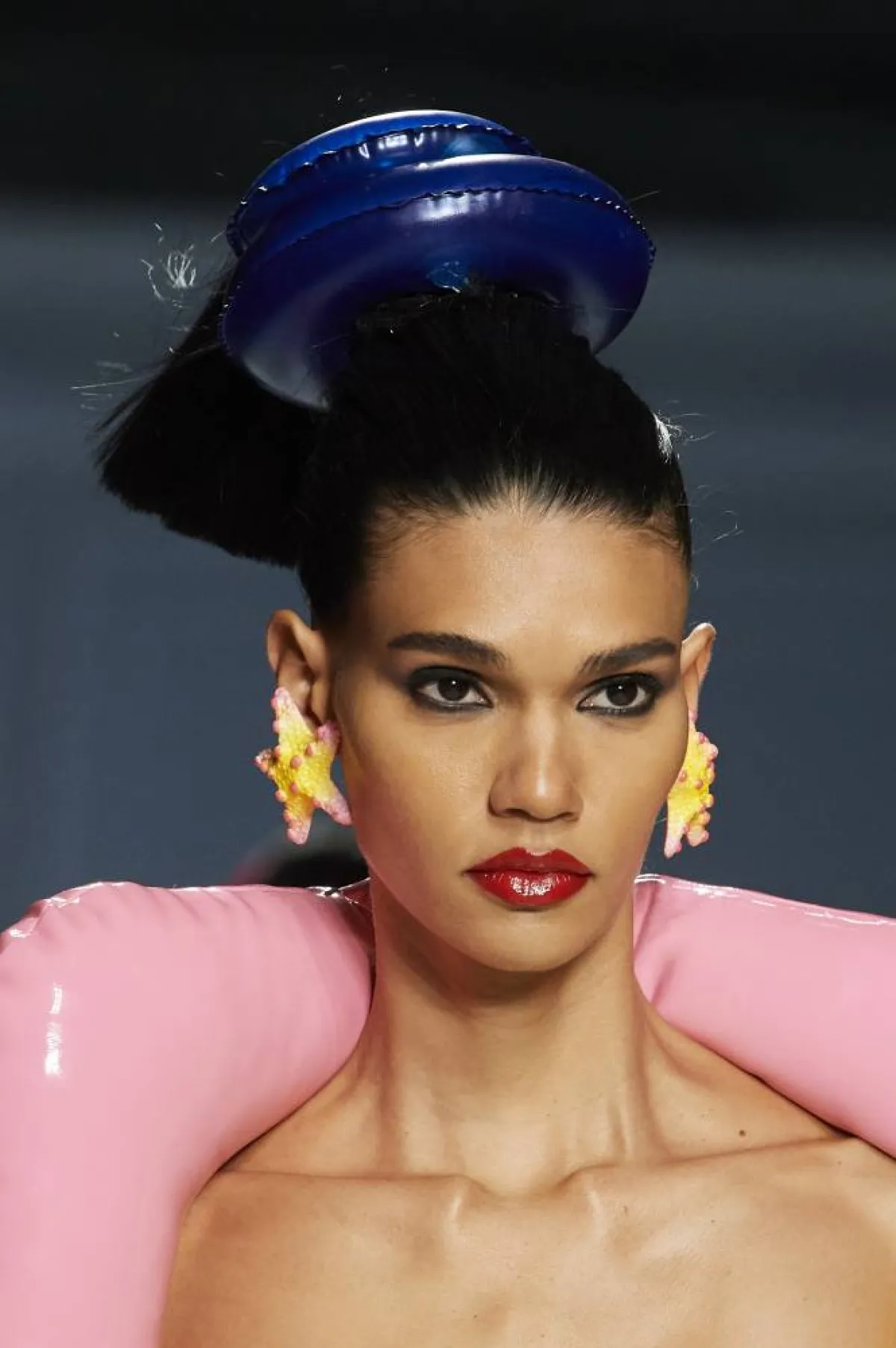 موضة أحمر شفاه