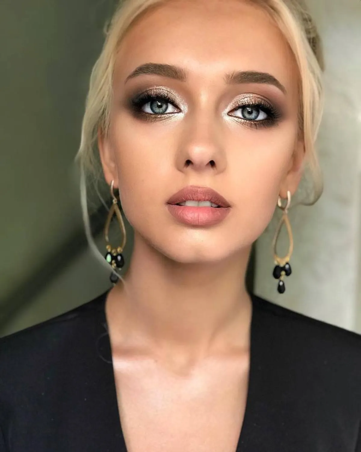 أساليب مكياج عيون جليتر للعروس