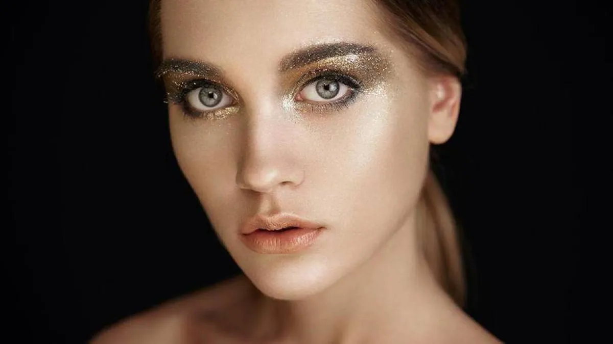 مكياج عيون جليتر للعروس 