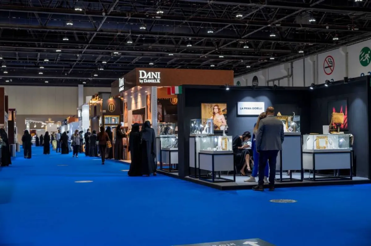 انطلاق معرض المجوهرات والساعات 2022 في أبوظبي نوفمبر المقبل. الصورة من "وام"