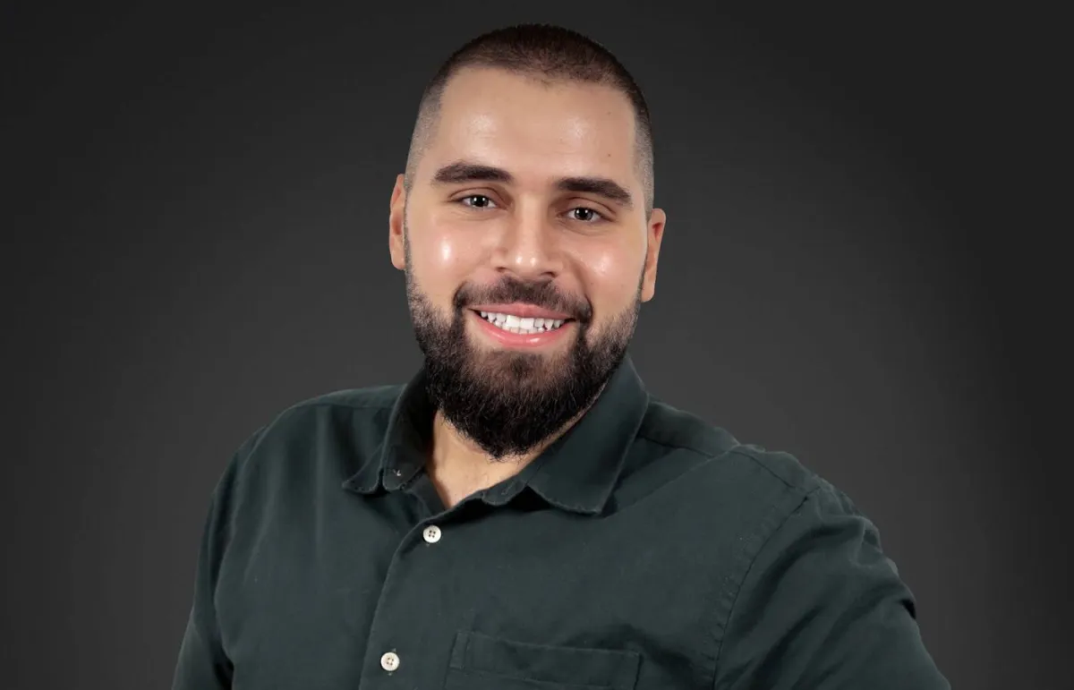 الشيف اللبناني حسني رمضان: الغربة دفعت الشباب لتعلم الطبخ