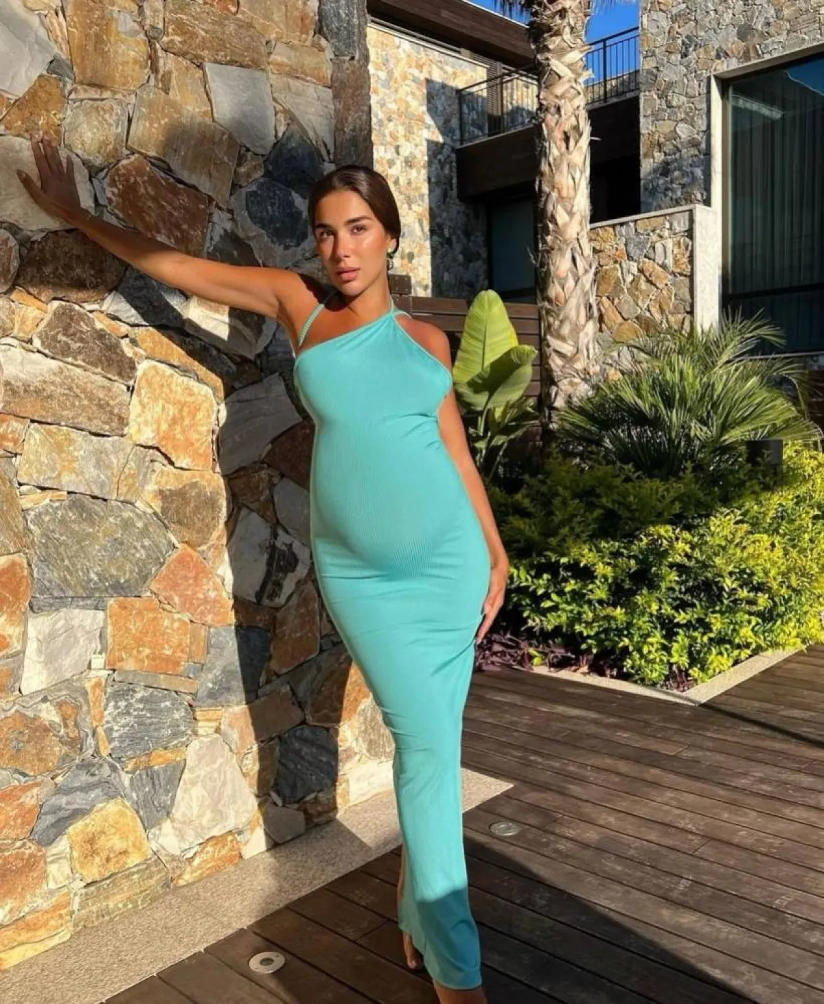 إطلالات حمل عصرية من مرام زبيدة