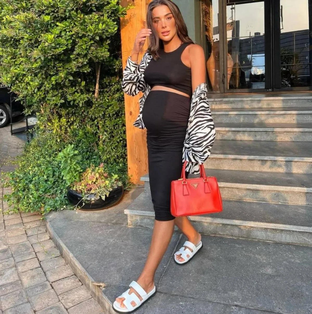 إطلالات حمل عصرية من مرام زبيدة