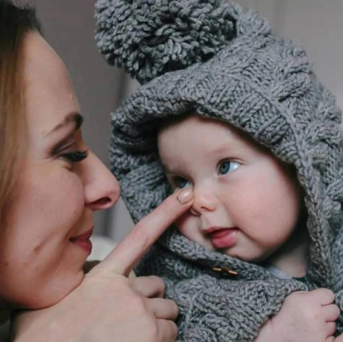 صورة لأم وطفلها