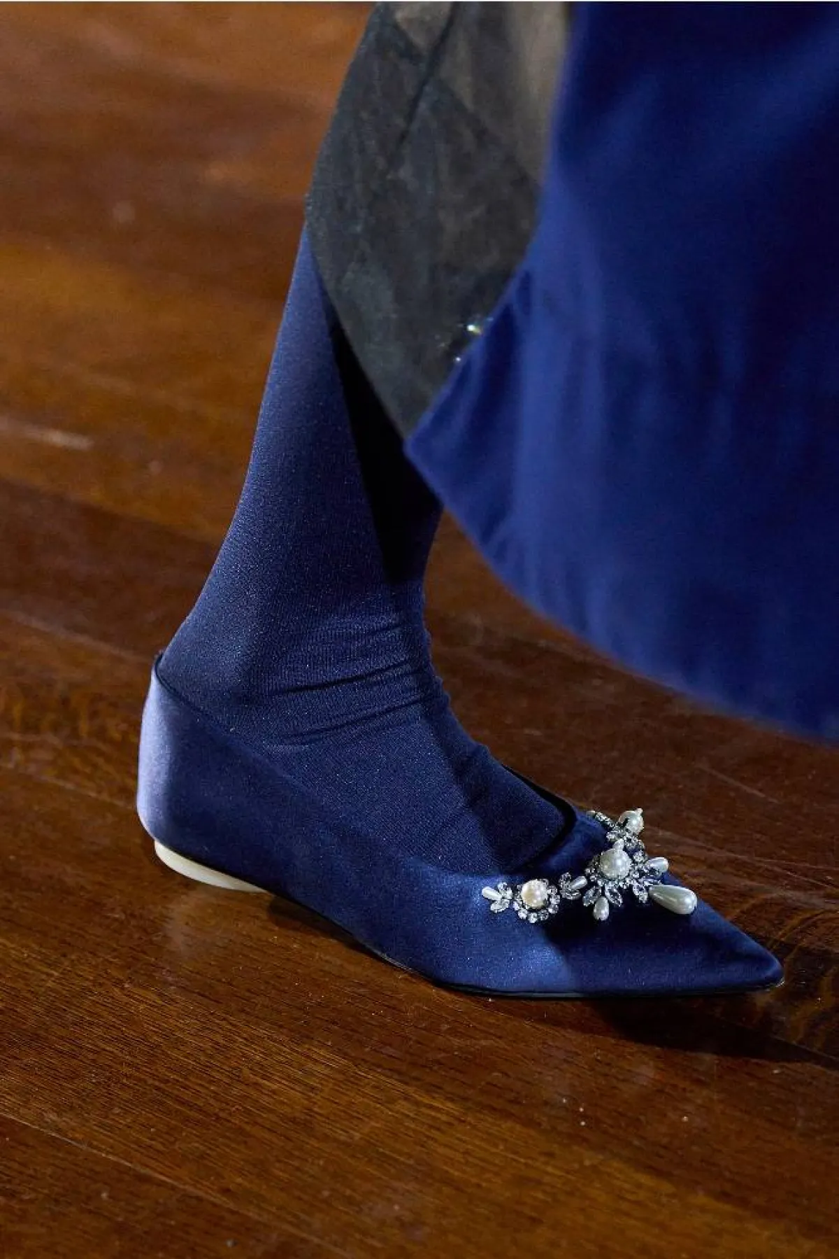 الباليرين من مجموعات خريف وشتاء 2022 من سيمون روشا Simone Rocha