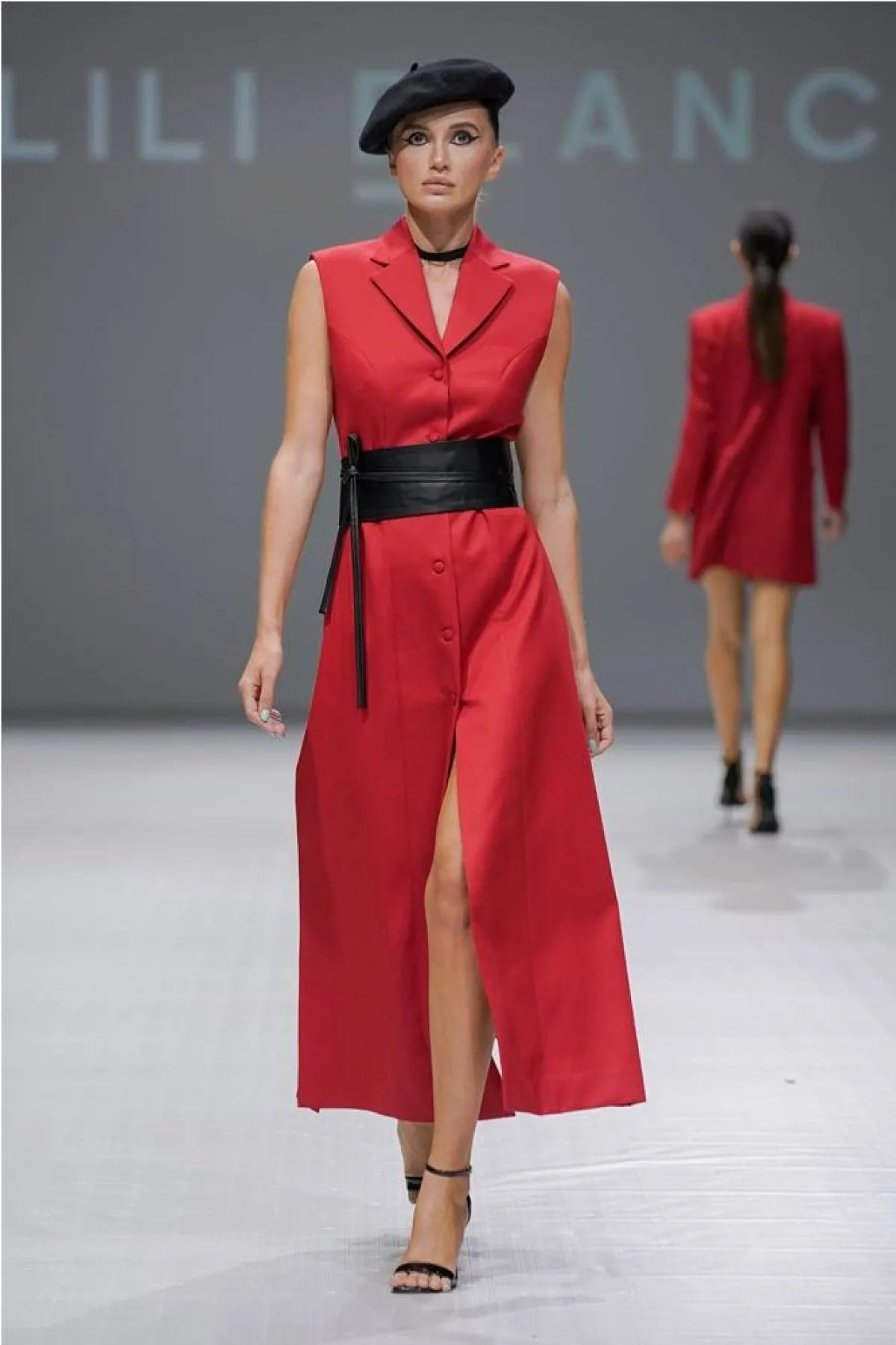 كيف نسّقت الدور العالمية الحزام في إطلالات السيدات من ليلي بلان Lili Blanc