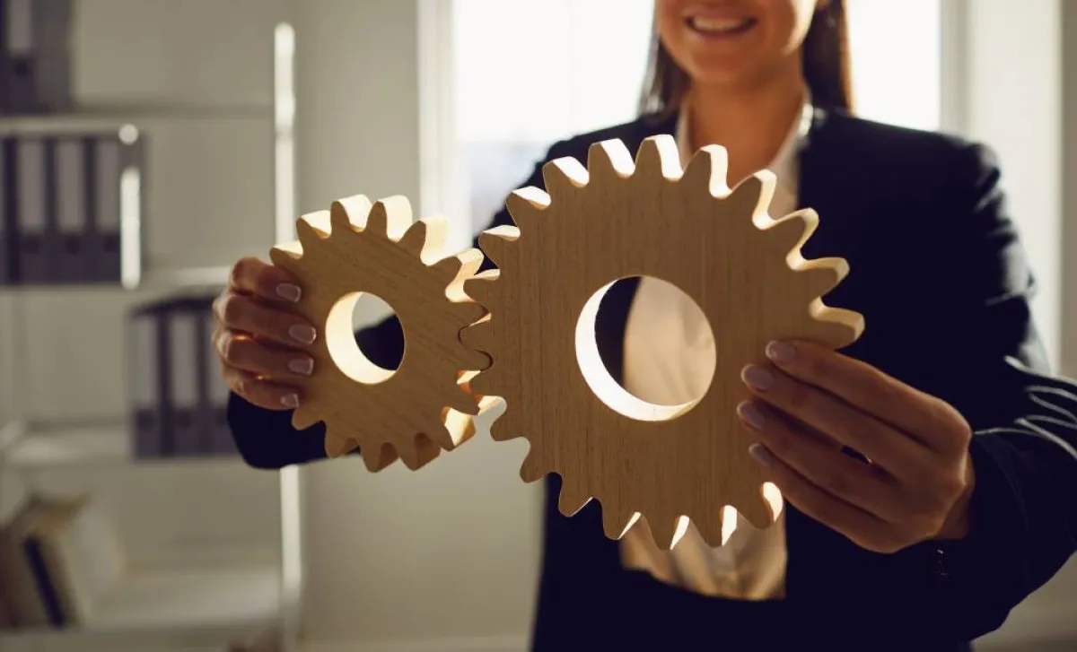 من الهامّ تتبع تأثيرات القرار الإيجابية والسلبية