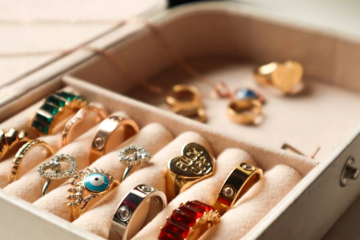 الخاتم الذهب