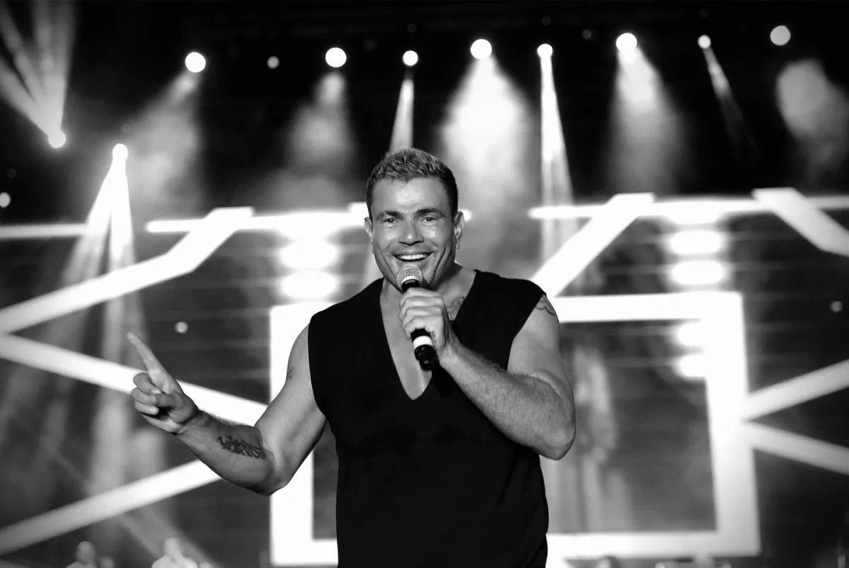 عمرو دياب صورة من حسابه على فيسبوك