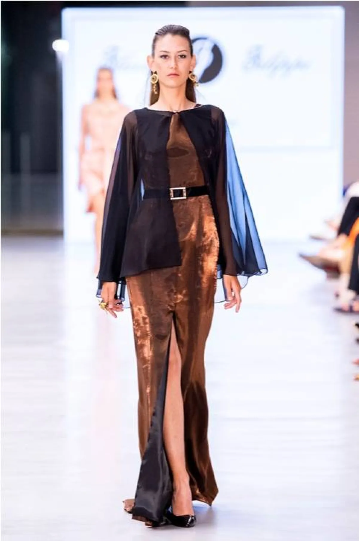 فستان خطوبة من انترناشيونال كوتور International Couture