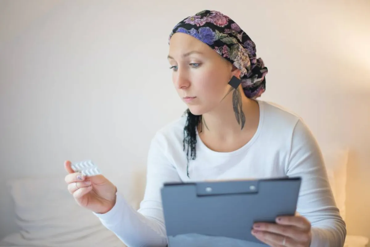 الأسئلة الصعبة التي قد تدور بذهنك عند التعامل مع مريض السرطان