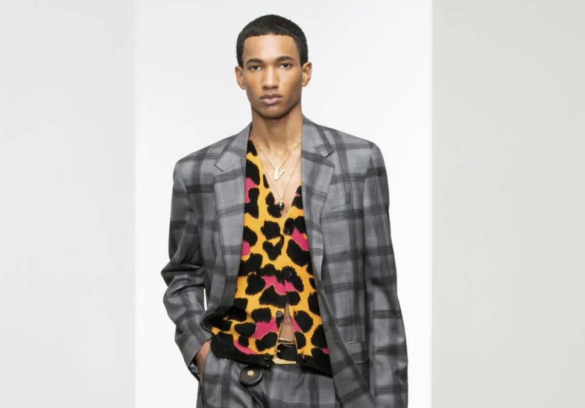 أزياء مزيّنة بالمربّعات للرجل