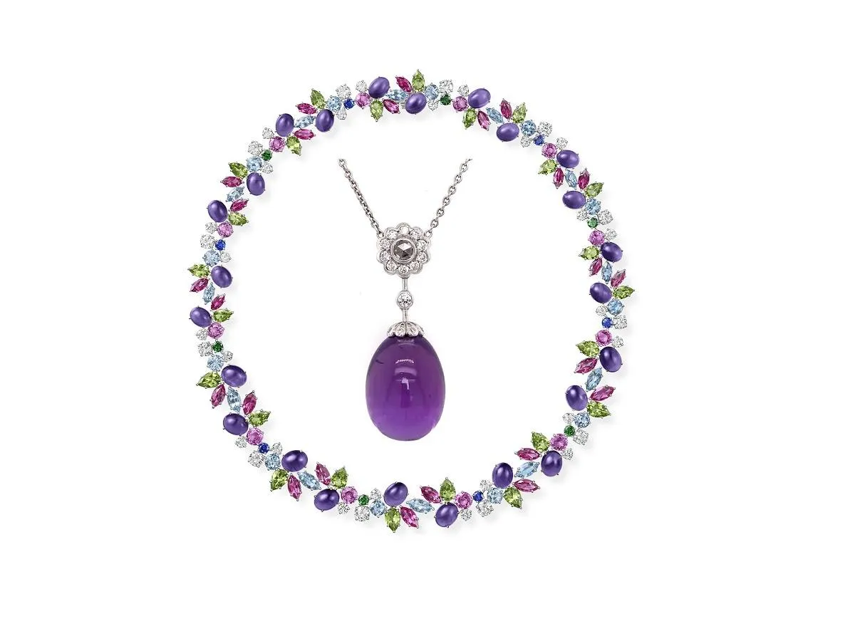 حجر الحكمة وقوة العقل.. قلادات مرصعة بالجشمت لإطلالة ساحرة تخطف العيون