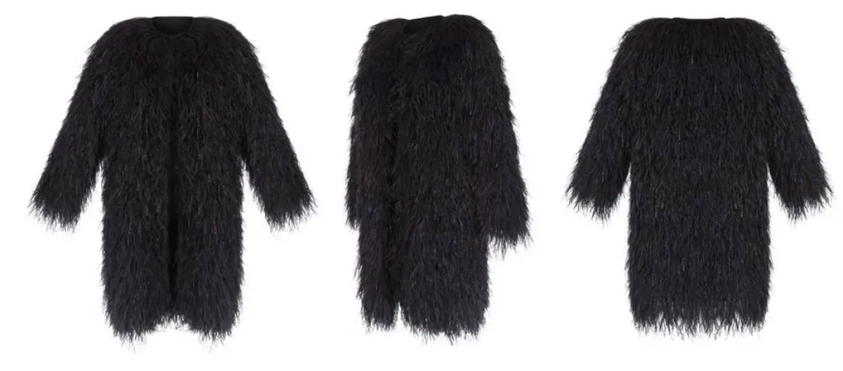 معطف مصمّم من الريش