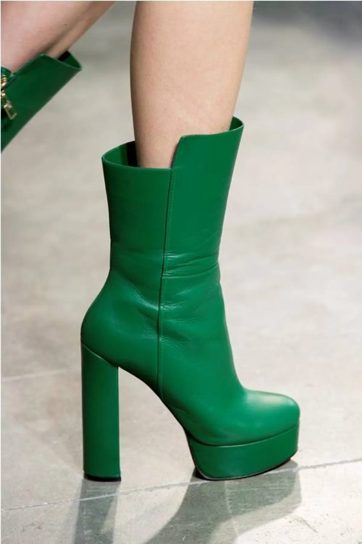 حذاء الكاحل لخريف 2022 من إيلي صعب Elie Saab