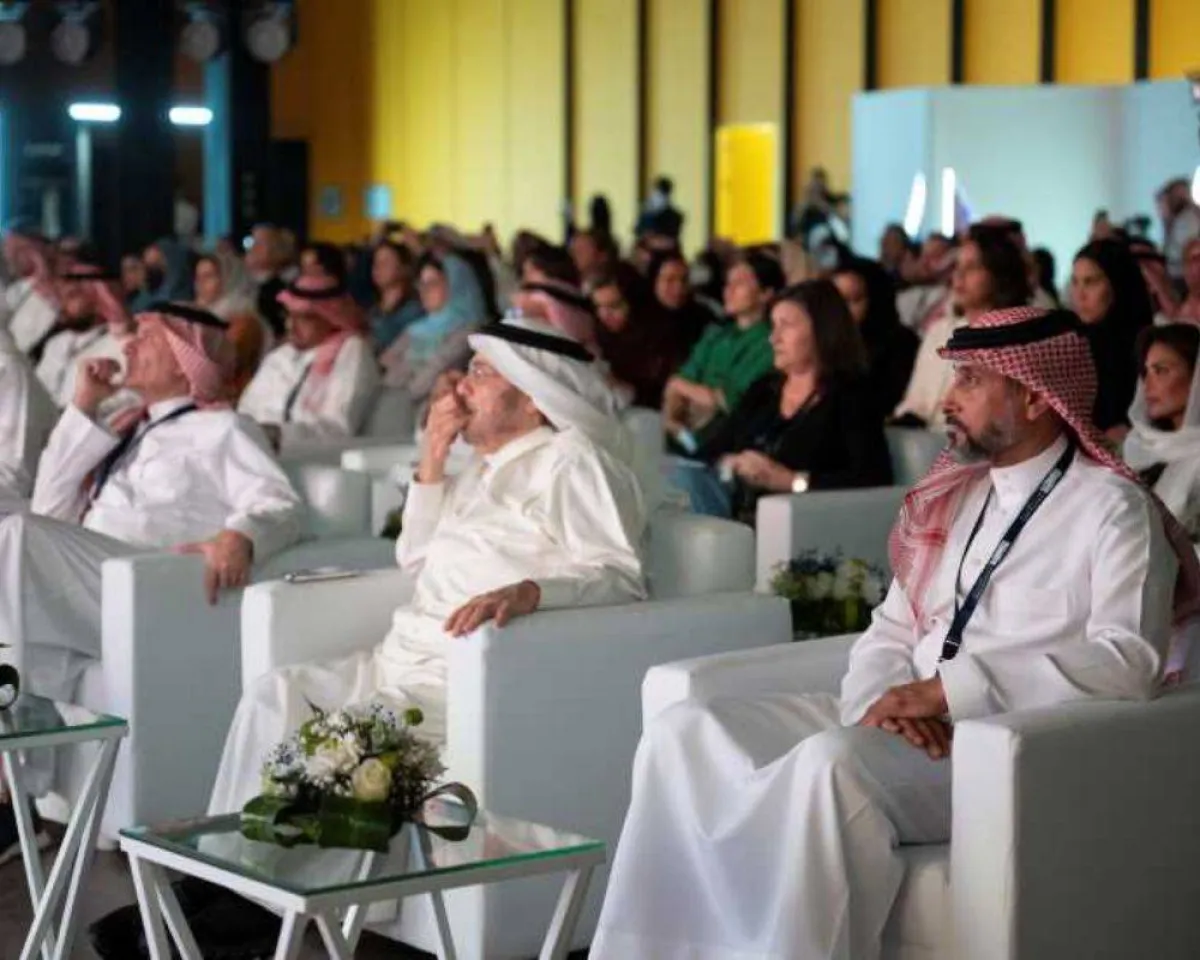 من حضور لقاء استراتيجية هيئة الأزياء