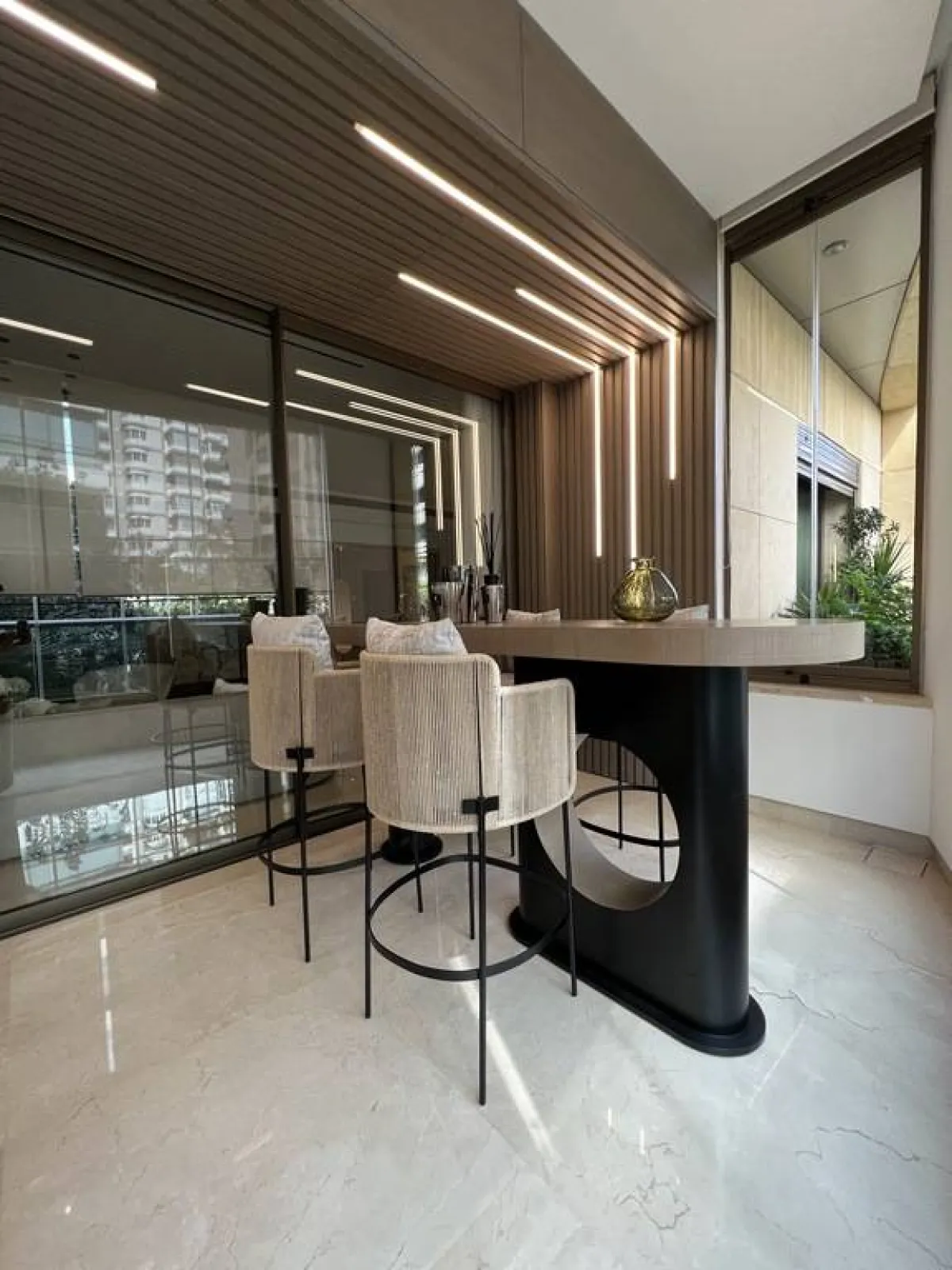 اللون البنّي كثير الاستخدام في أعمال الديكور