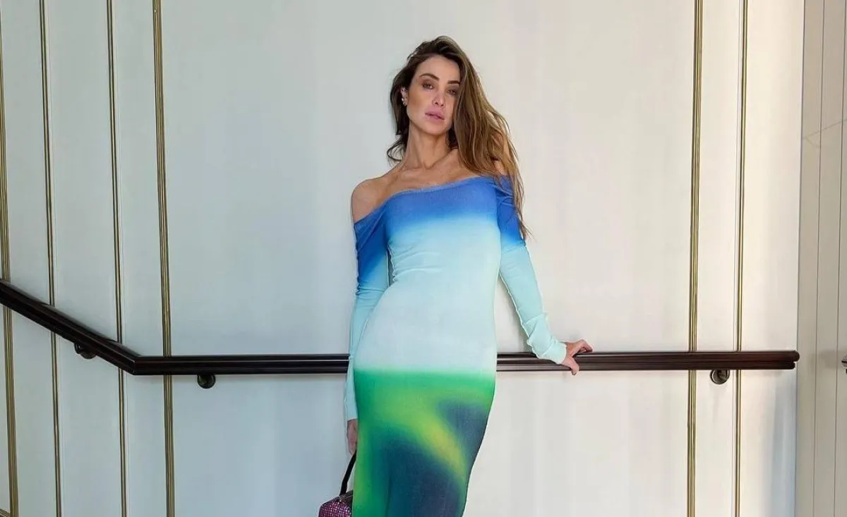 موديلات فساتين بأكمام طويلة من وحي أنابيلا هلال