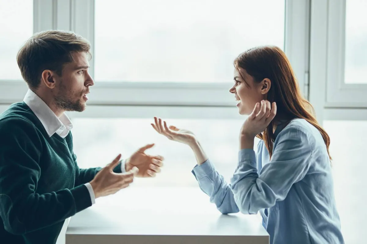 صورة لصراع الزوجين