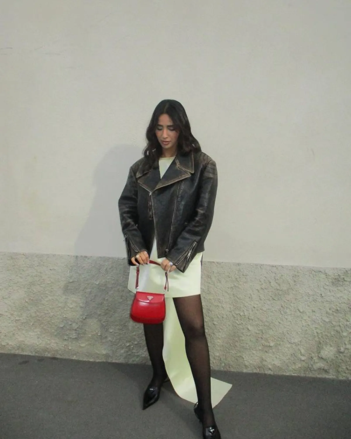 هلا العبدلله بإطلالة شبابية كاجوال 