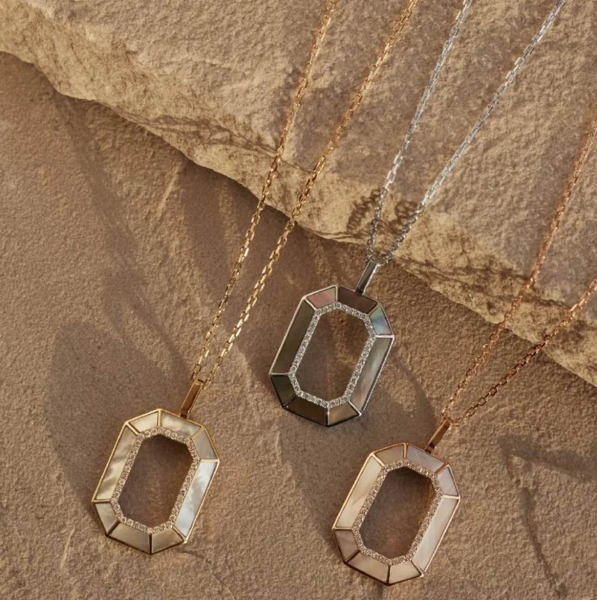 مجوهرات من تصميم المصمّمة عائشة راشد