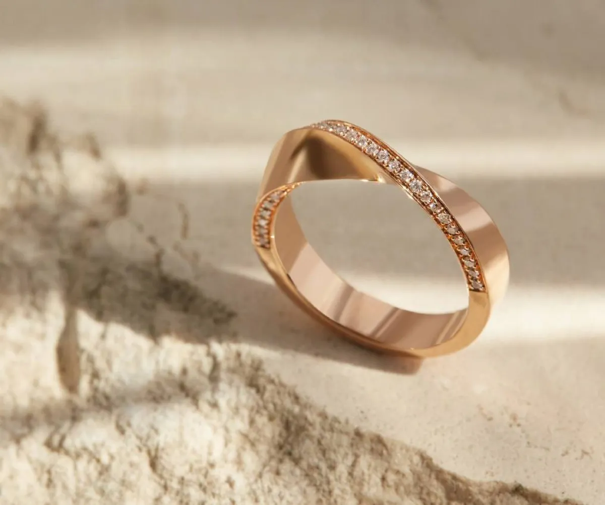 خاتم من تصميم المصمّمة عائشة راشد