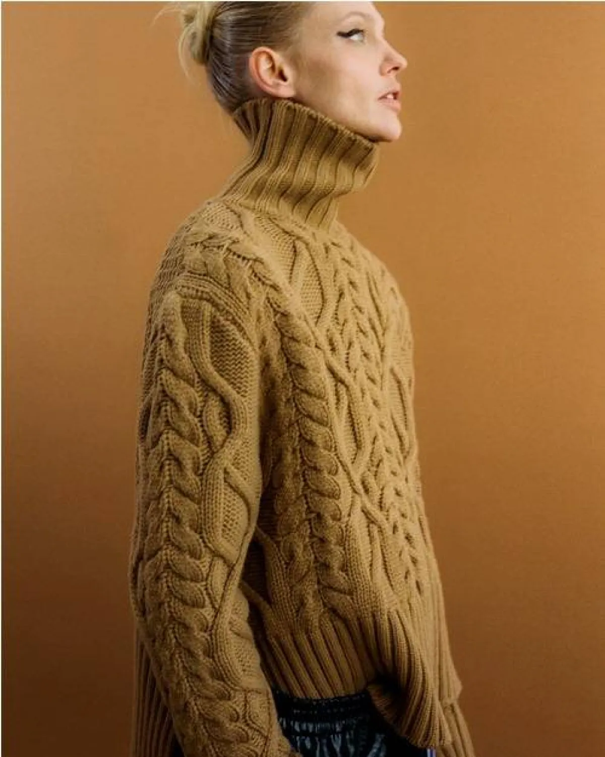 توب صوف لخريف 2022 من أكنفاس Aknvas