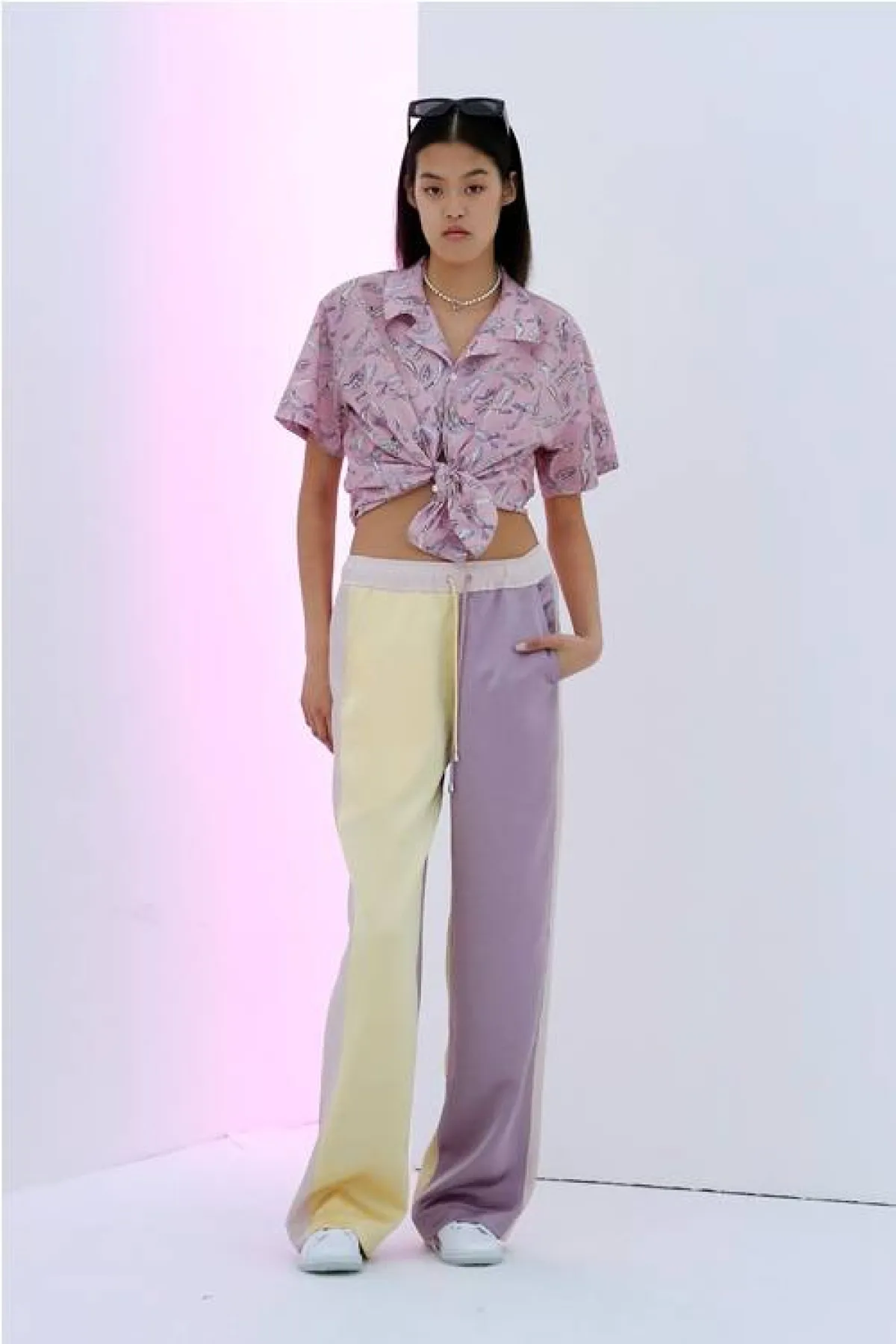 بنطلون واسع وملوّن من فون شوارتز Von Schwarz