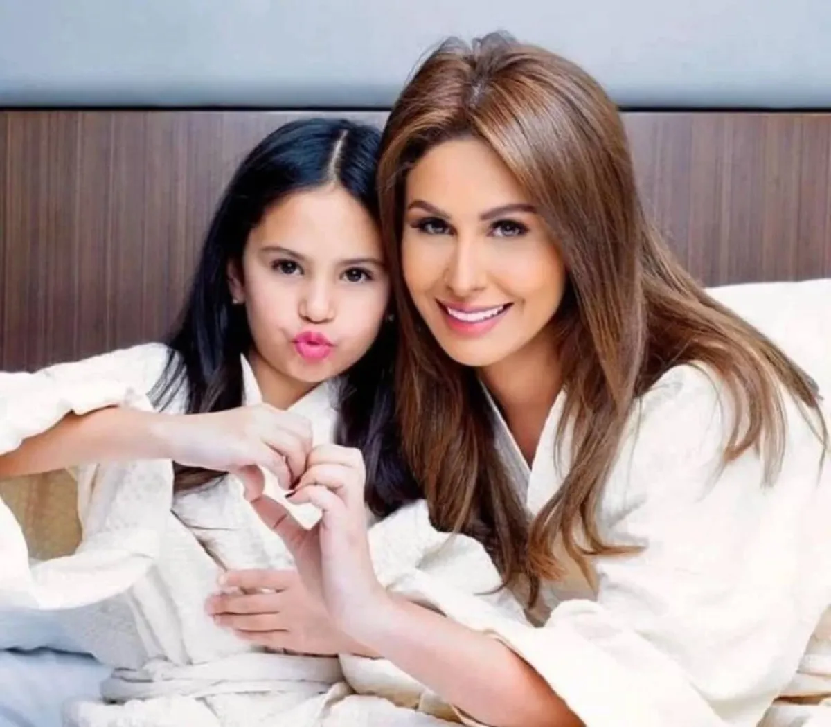 مي سليم وابنتها لي لي - الصورة من حسابها على انستغرام