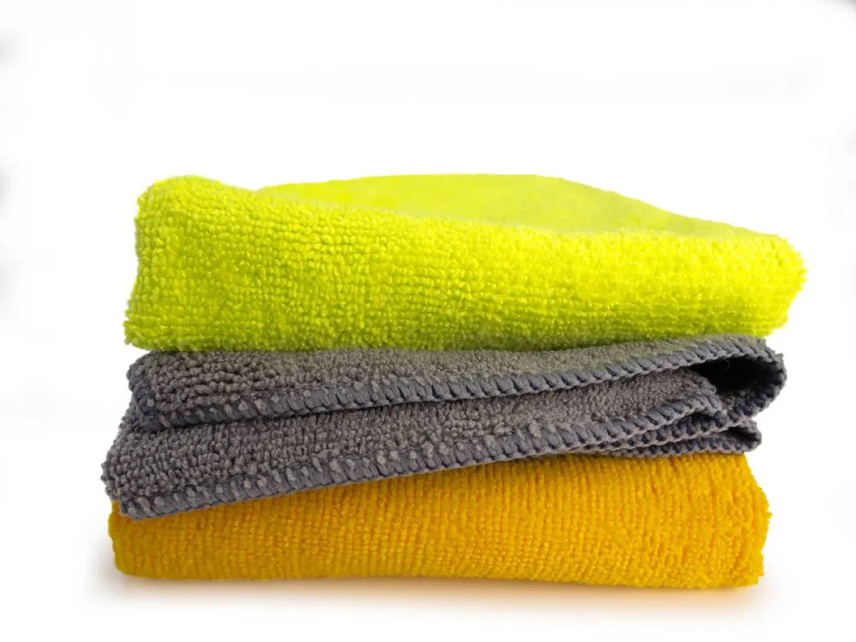 مجموعة من الفوط المصنوعة من الألياف الدقيقة