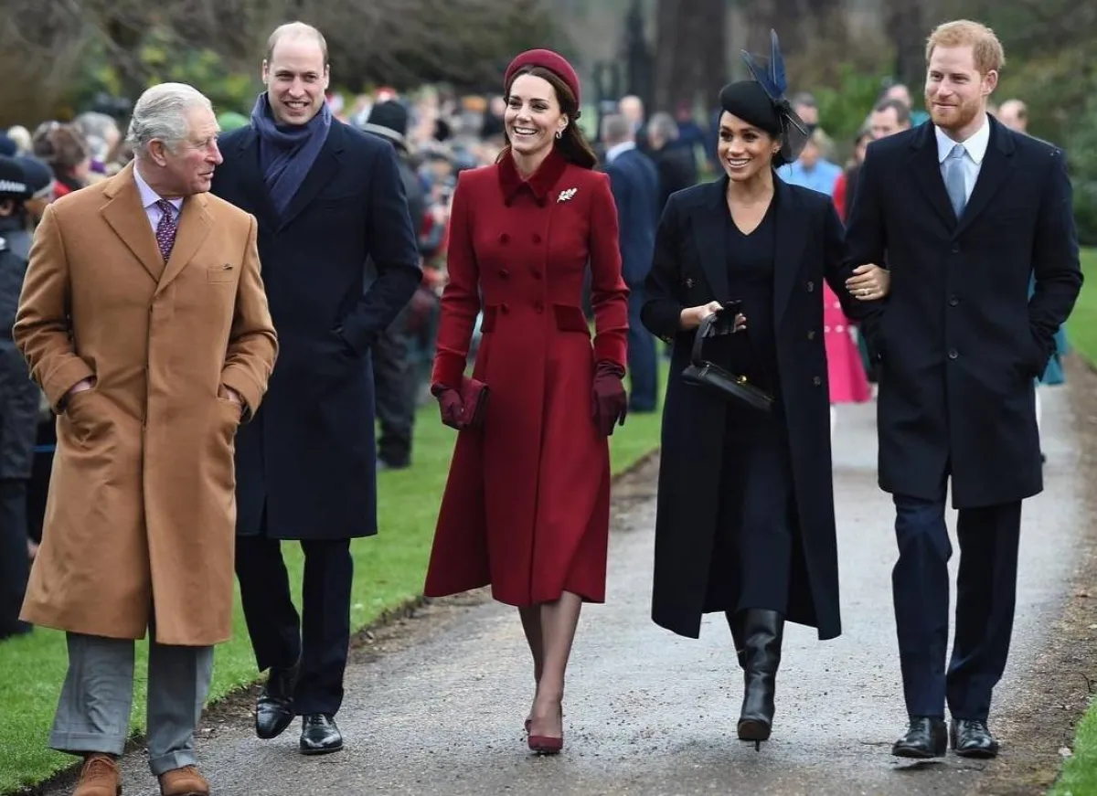 الأخوان ويليام وهاري وزوجتهما والملك تشارلز- الصورة من حساب أمير وأميرة ويلز على إنستغرام