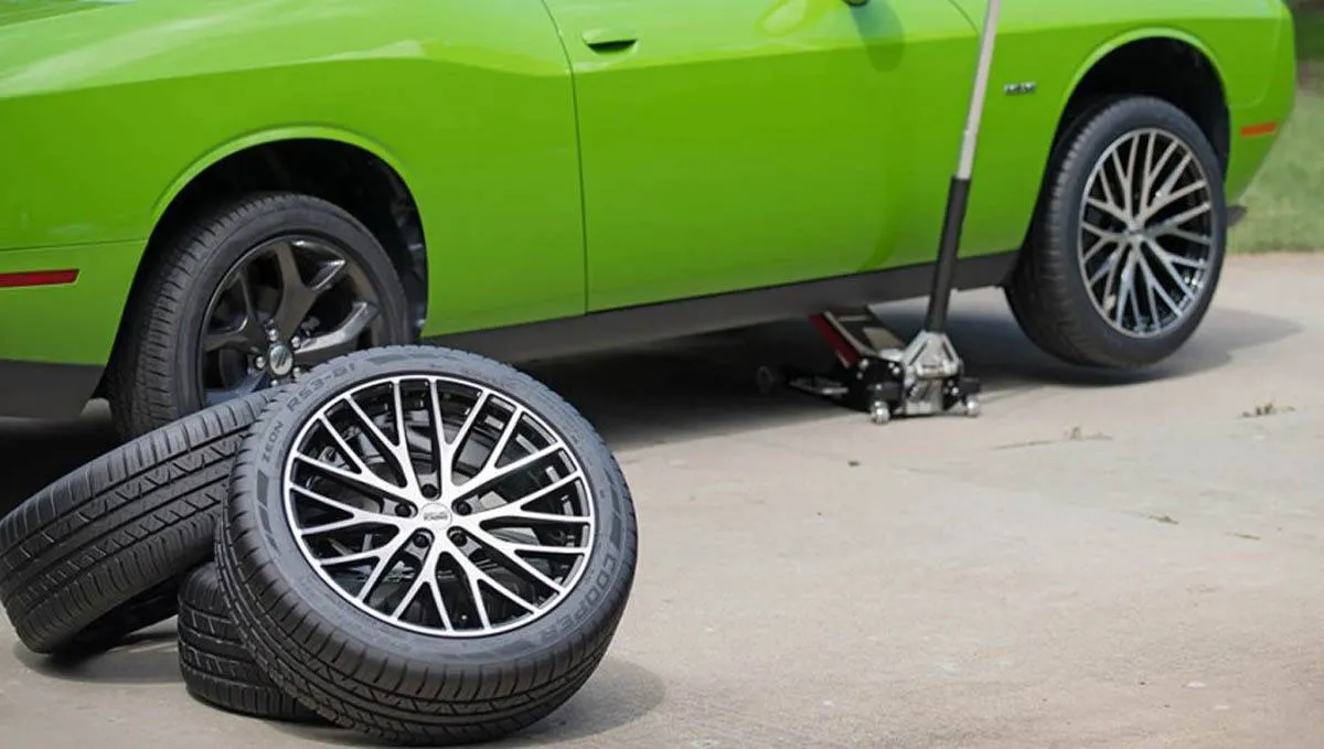 الإطارات كبيرة للسيارة واستهلاك الوقود.