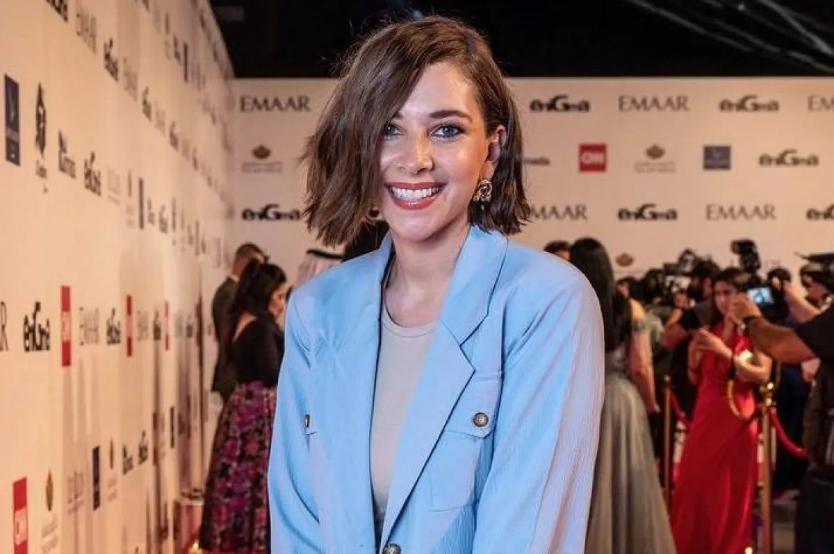 فاطمة البنوي - صورة من صفحتها الرسمية على انستغرام