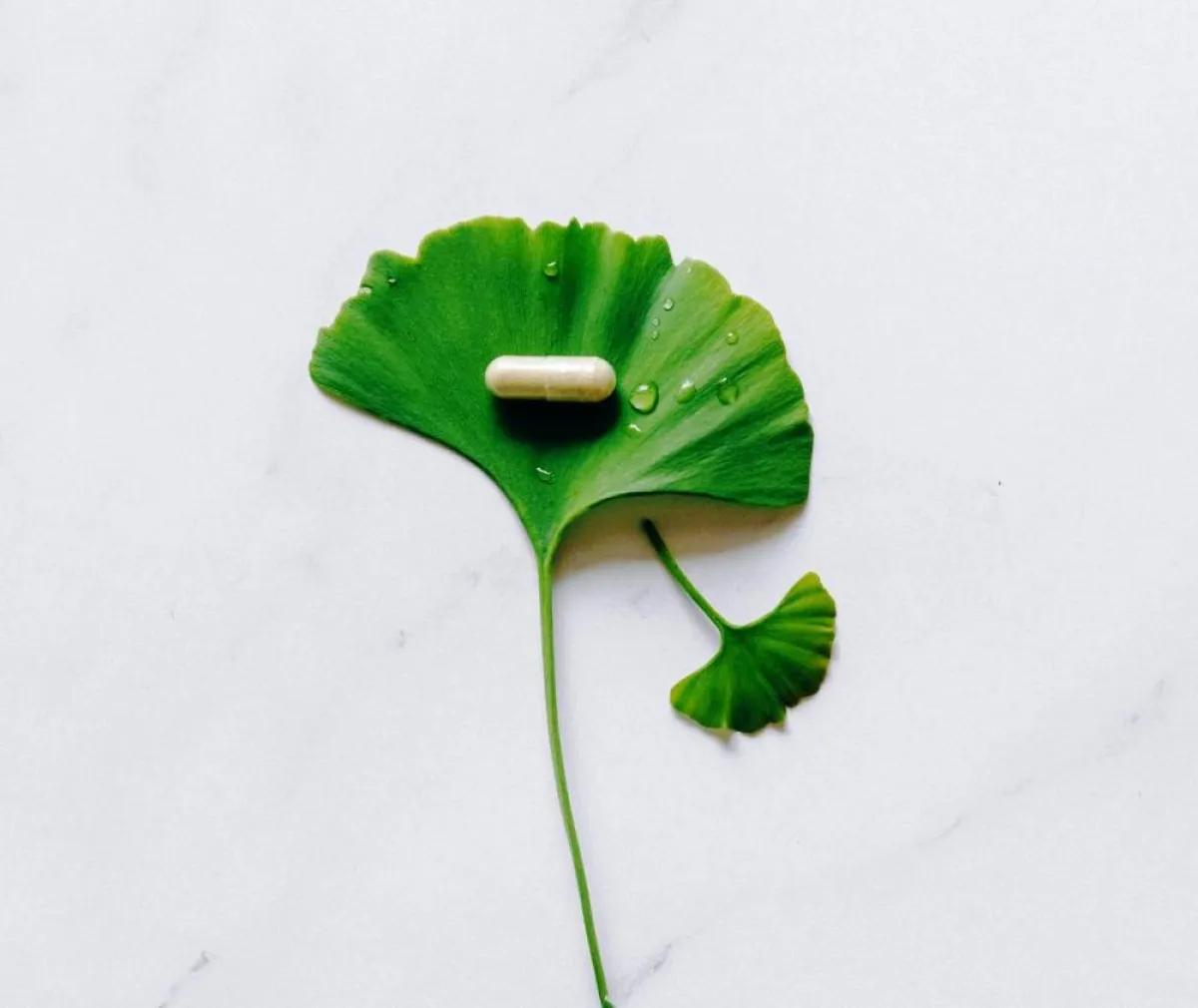 صورة تعبيرية عن تناول الدواء