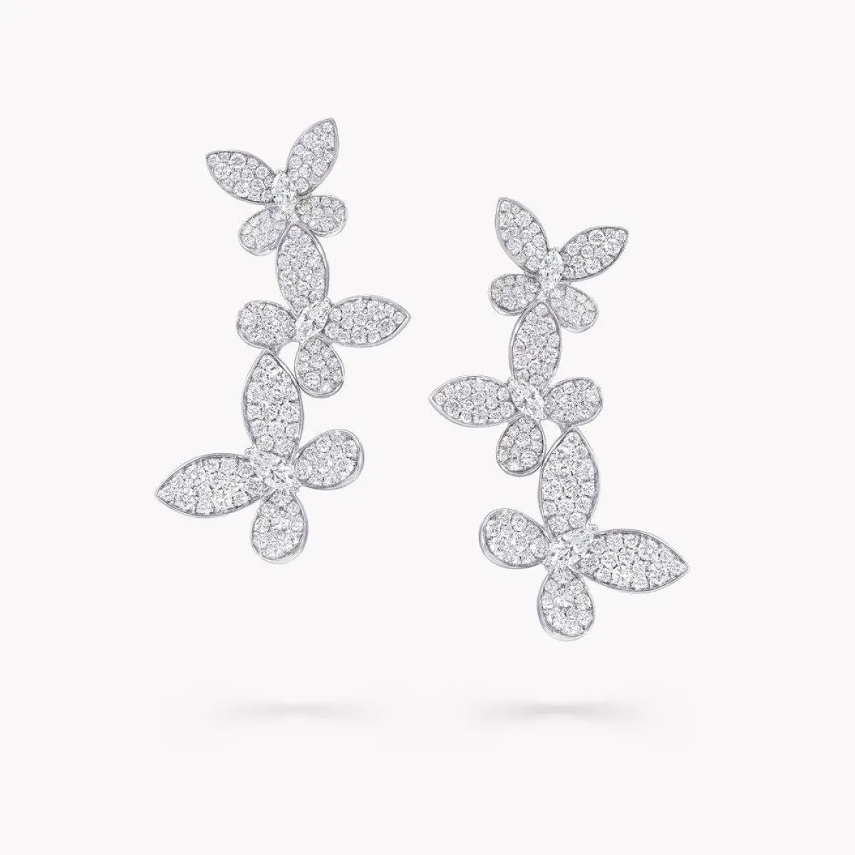 أقراط Triple Pavé Butterfly من غراف Graff