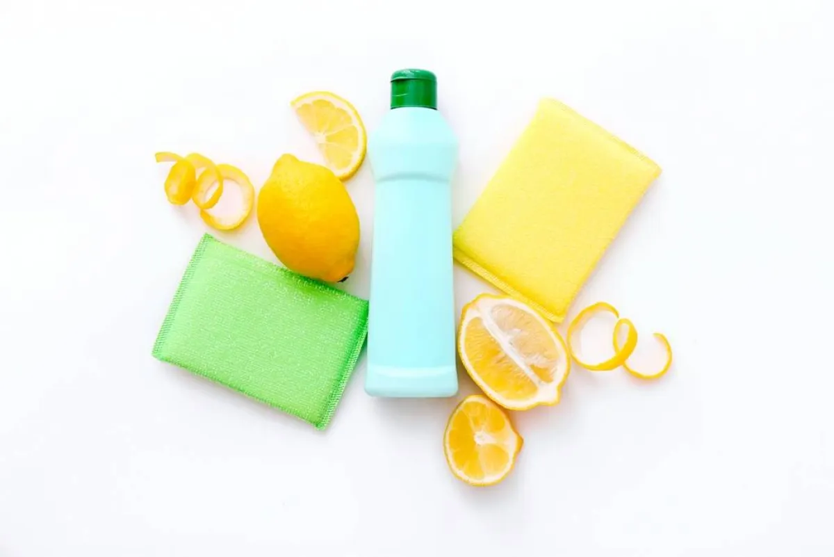 سائل الجلي مصنوع من مواد سهلة التوافر