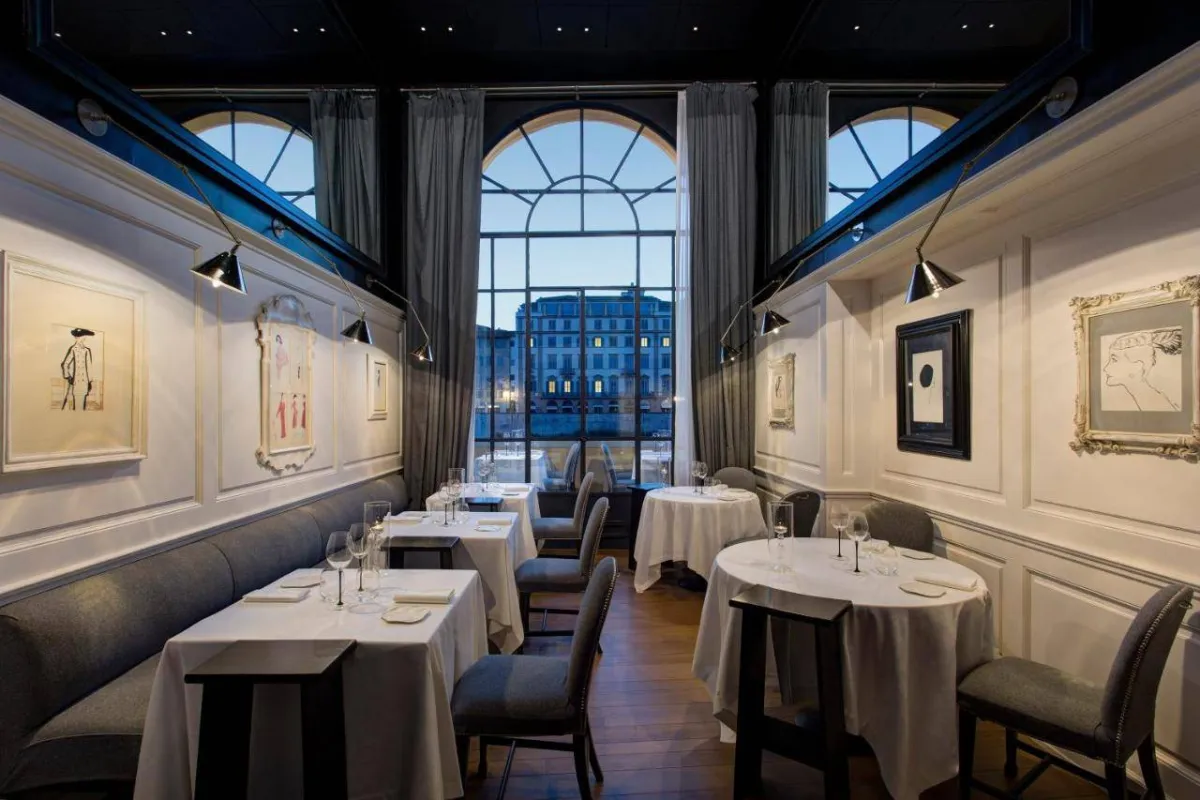 أحد المطاعم في فندق لونغارنو