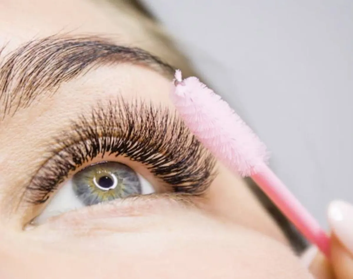 طريقة استخدام فيتامين E للرموش