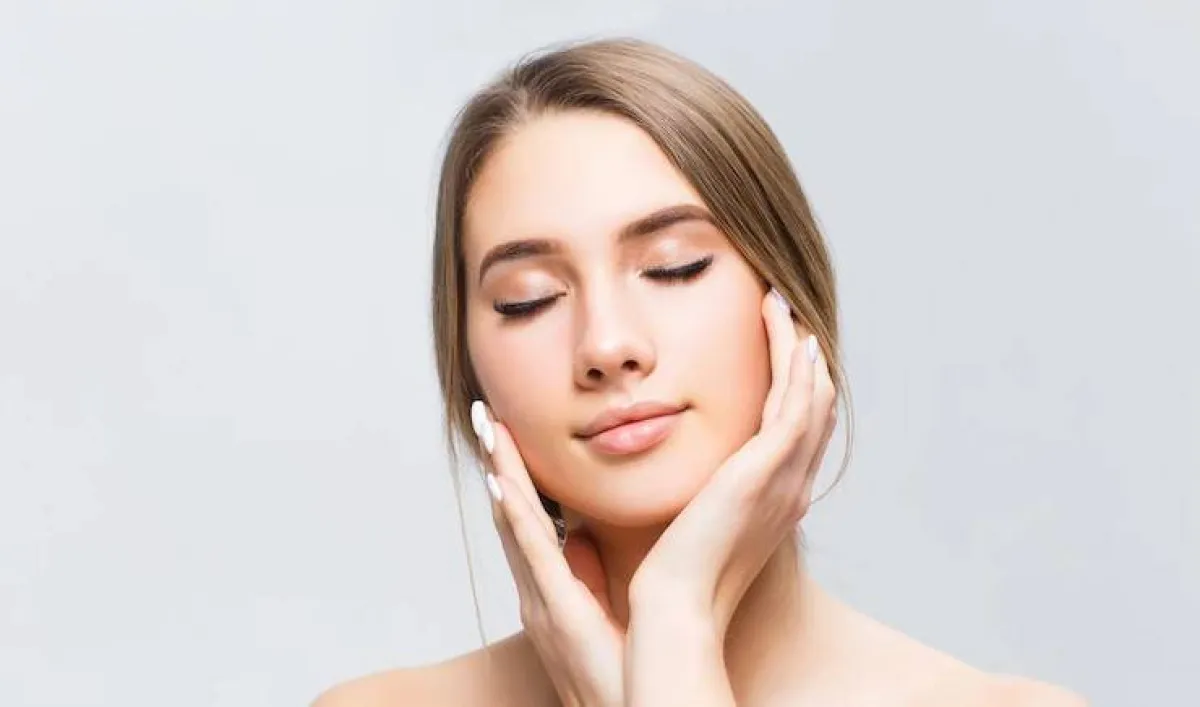 مكياج عيون بيبي فيس للعروس