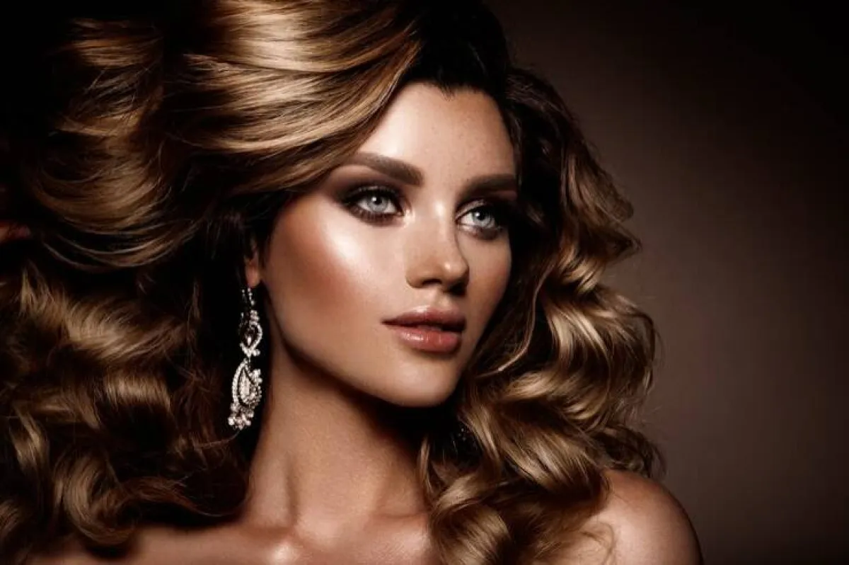 مكياج غلوسي