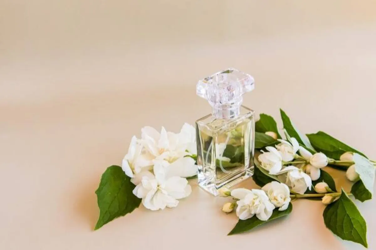 أفضل عطور نسائية برائحة الياسمين 