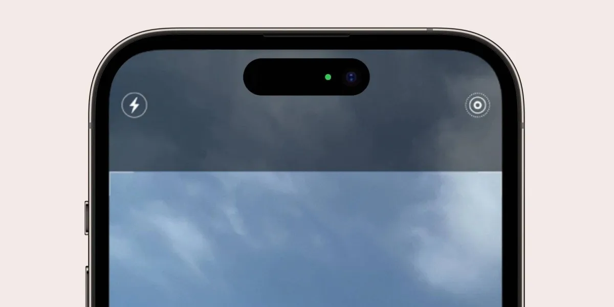 ظهور نقطة خضراء لهواتف آيفون