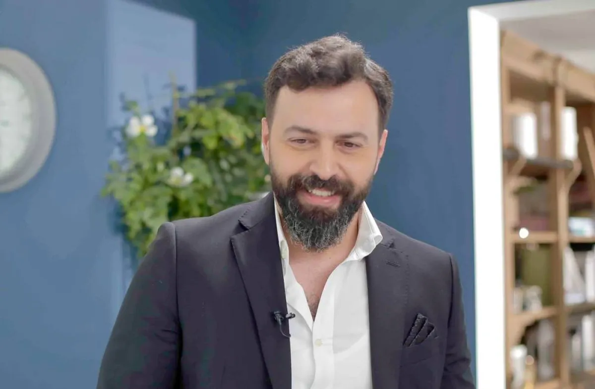 تيم حسن - صورة من حسابه على فيسبوك