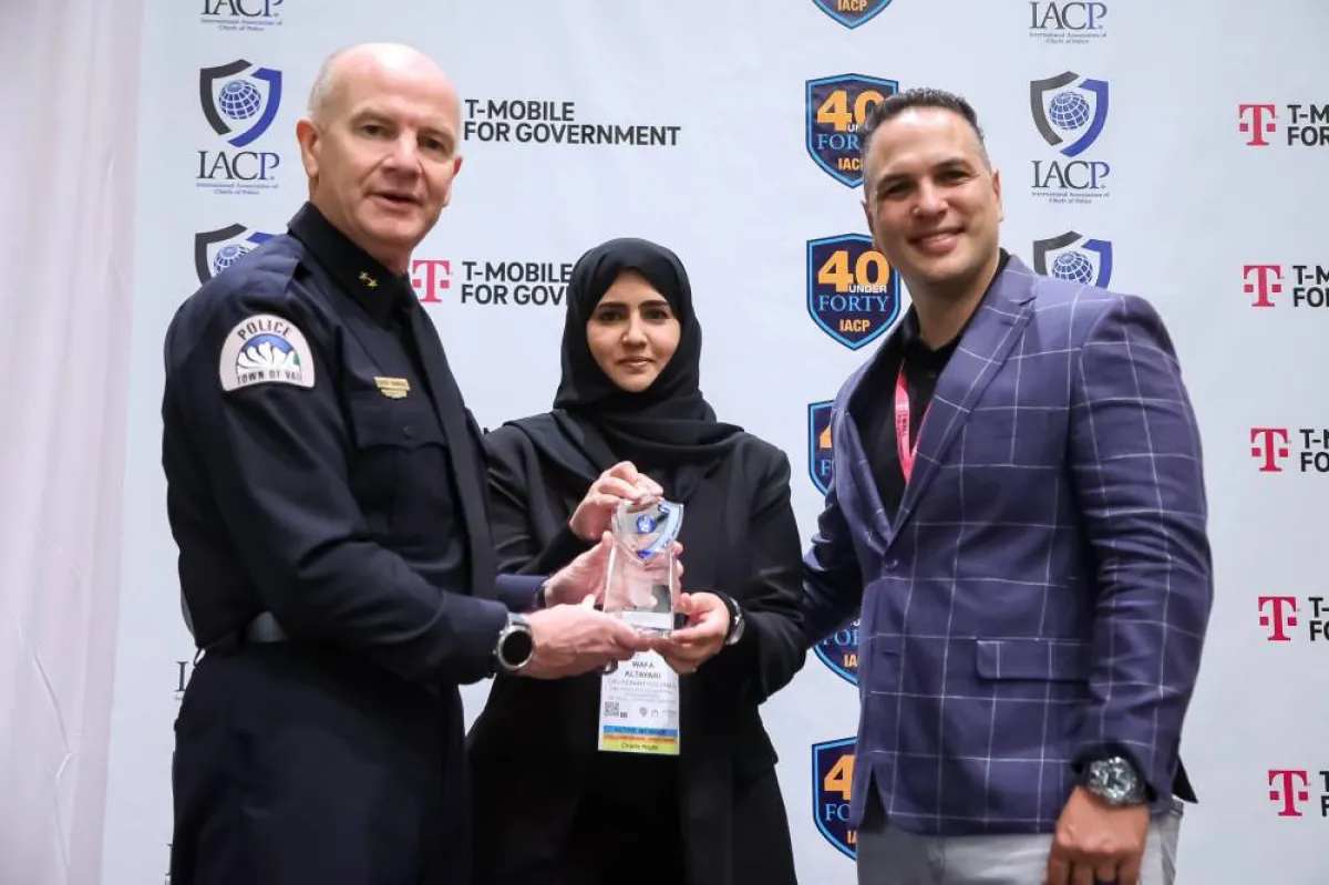 الإمارات تحصل على (7) جوائز بفئة القائد المؤثر. الصورة من "وام"