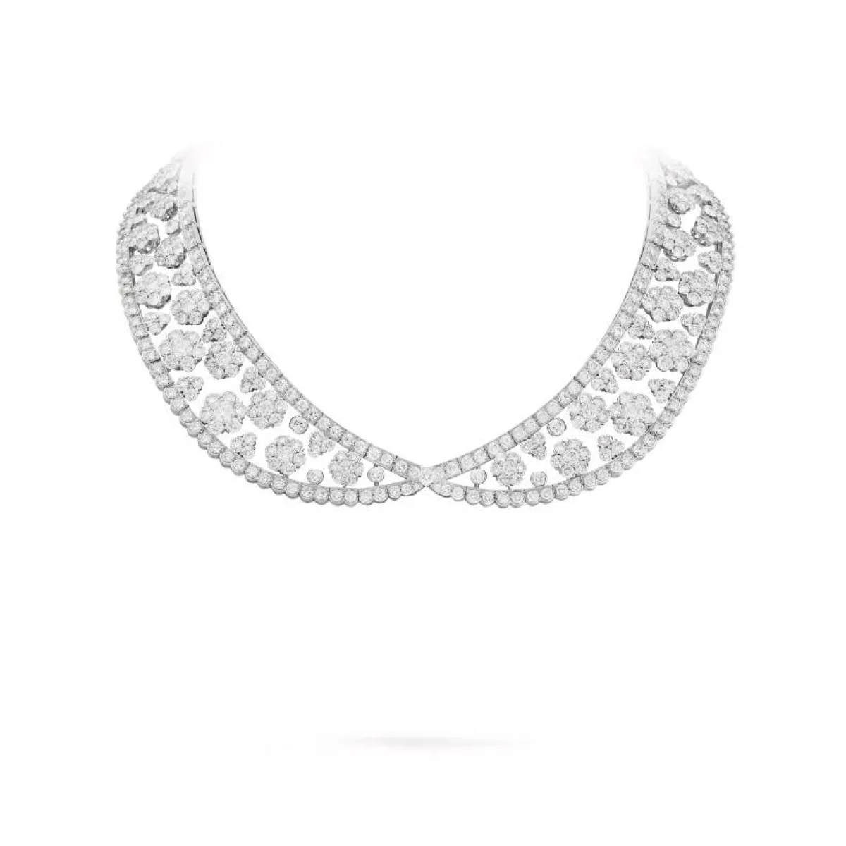 قلادة Snowflake collerette من فان كليف آند أربلز Van Cleef & Arpels