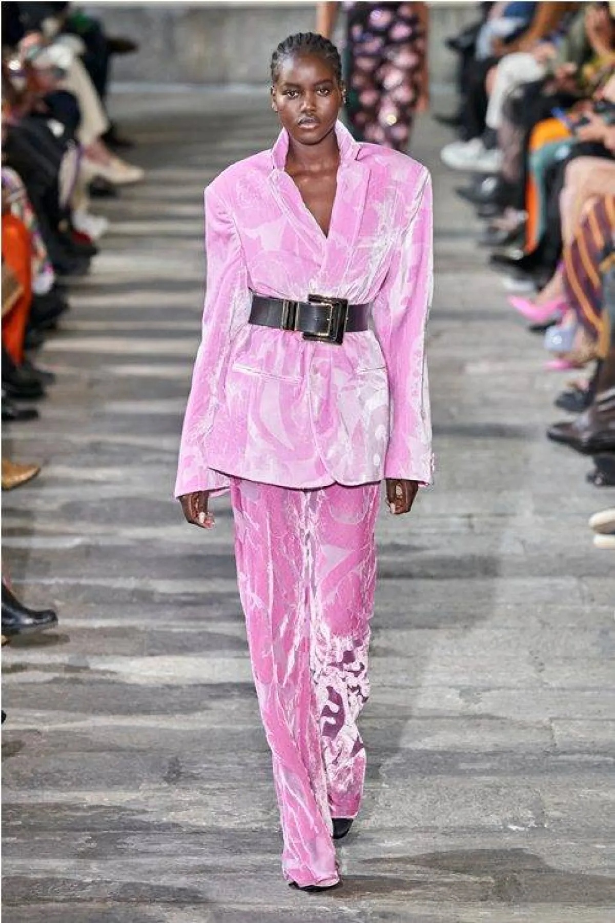 اللون الزهري من إيترو Etro