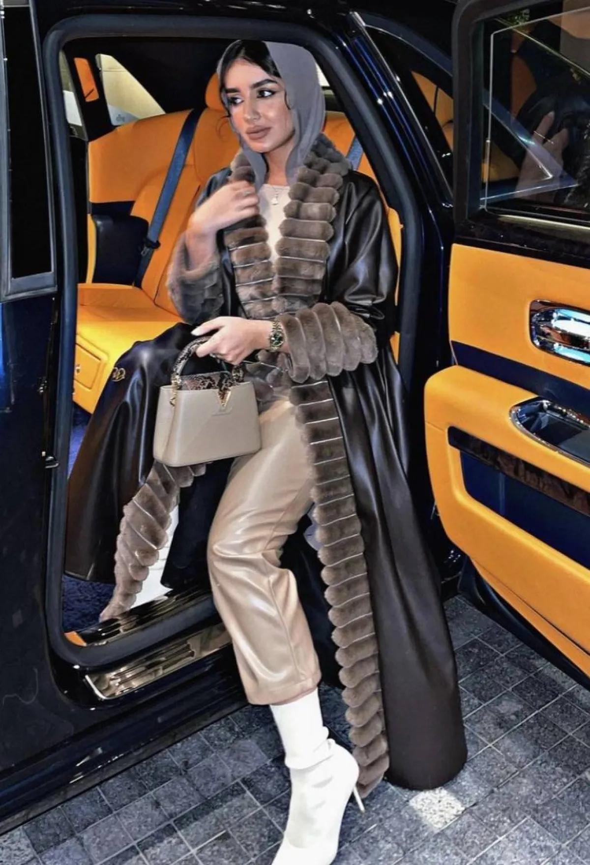 خولة المراغي بعباية بنية