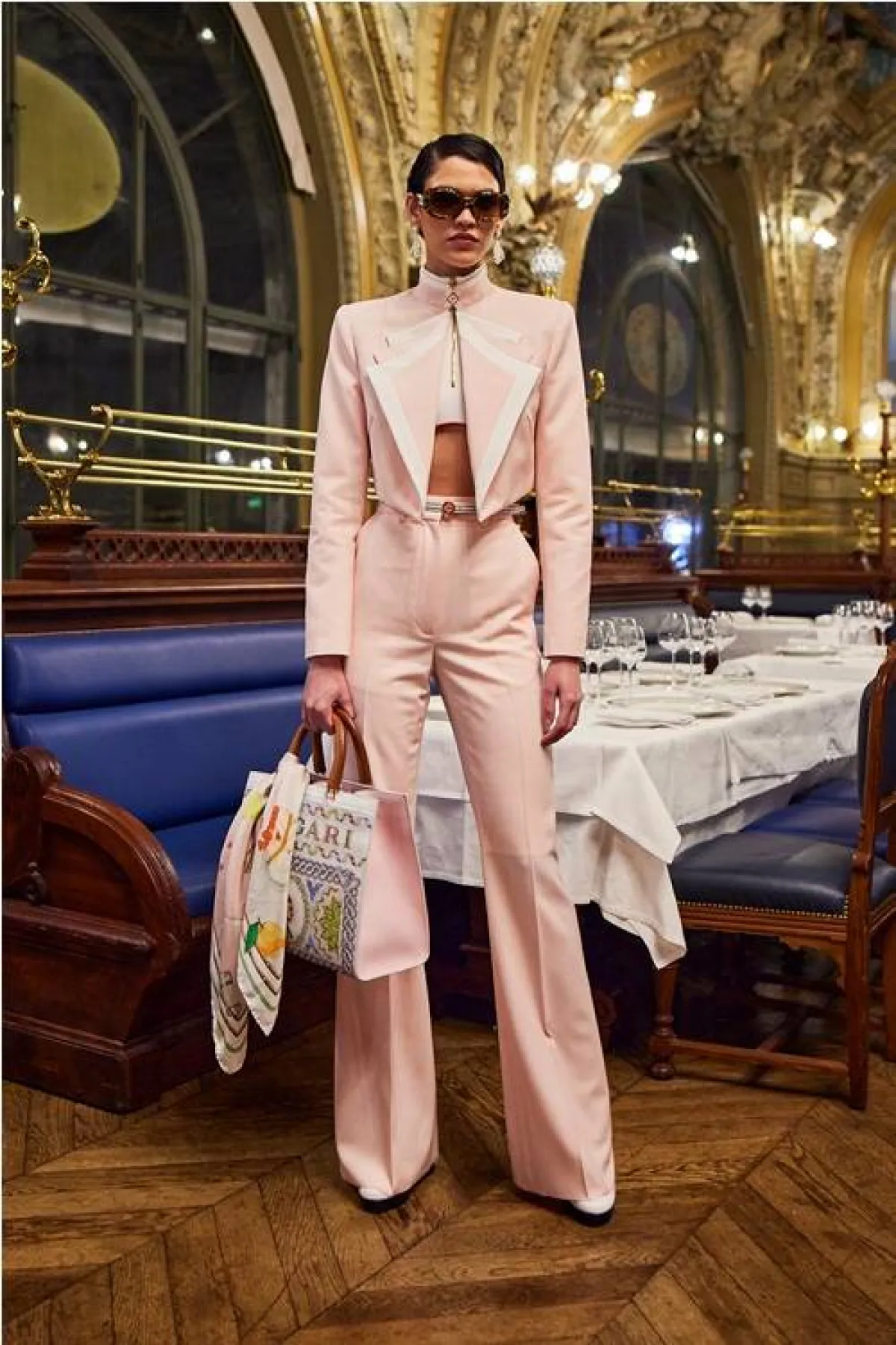 حقيبة يد باللون الزهري من كازابلانكا Casablanca